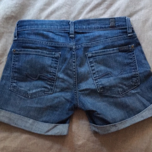 7 for all Mankind Jean shorts - Picture 2 of 3
